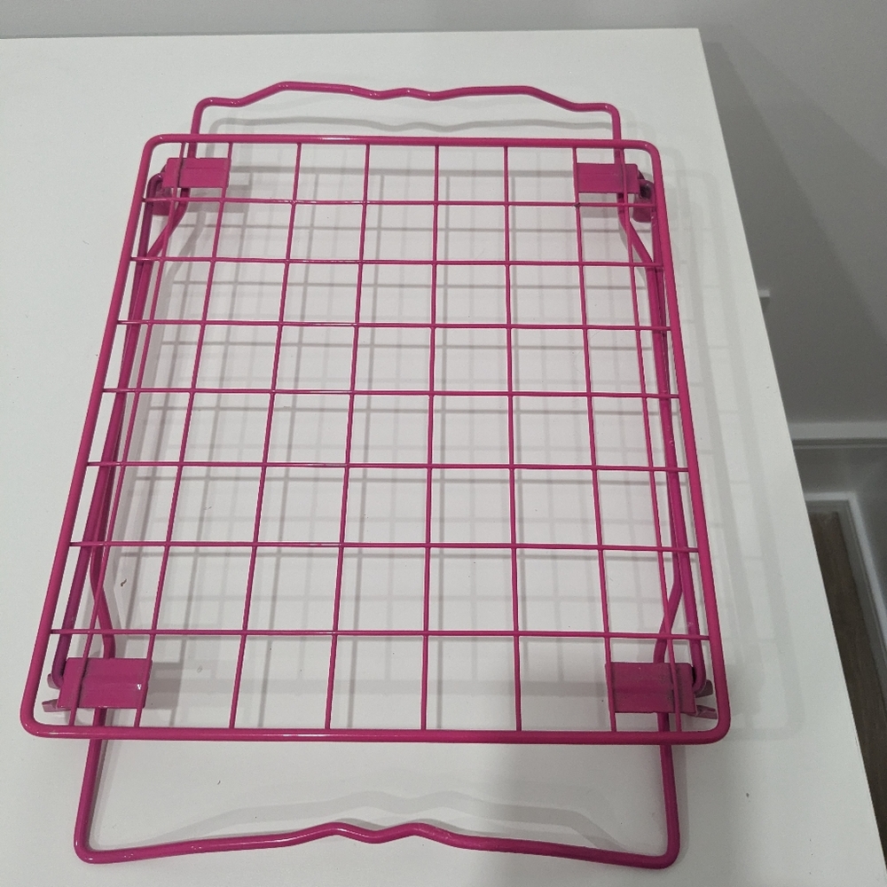 Collapsible Locker Shelf